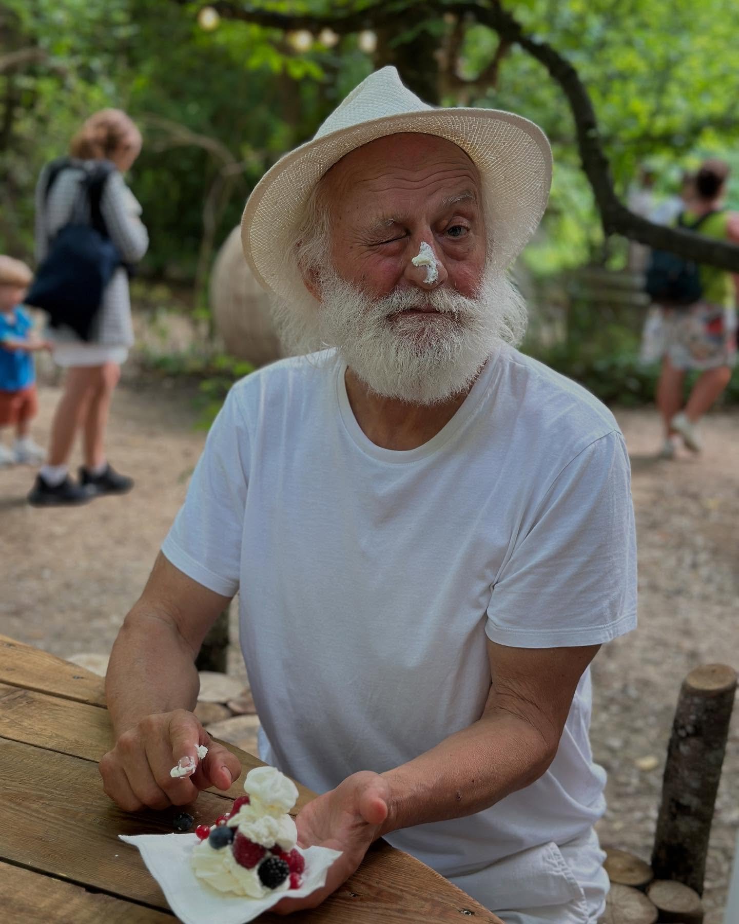 &quot;The Russian prima ballerina loved to put some Chantilly on the tip of her nose before eating a Pavlova. She was a funny spirit. You should do the same&quot; 

That's the fable I told to the hundreds of visitors last weekend before they devoured